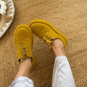 Free People Paloma Barcelo Yellow pistacho. lace up Loafer Comfortable cool❤️ 🌈